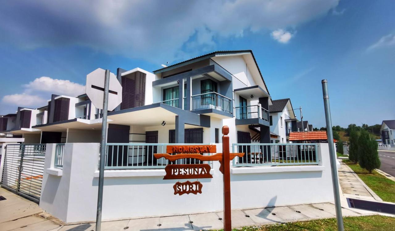 Pesona Suri Homestay Batu Pahat Exterior foto